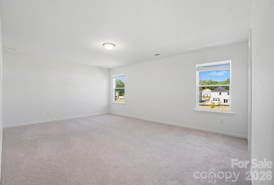 Spacious, unfurnished interior of a new home in Bellina, York (Image 27).