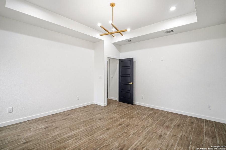 Spacious, unfurnished interior of a new home in , Lytle (Image 15).