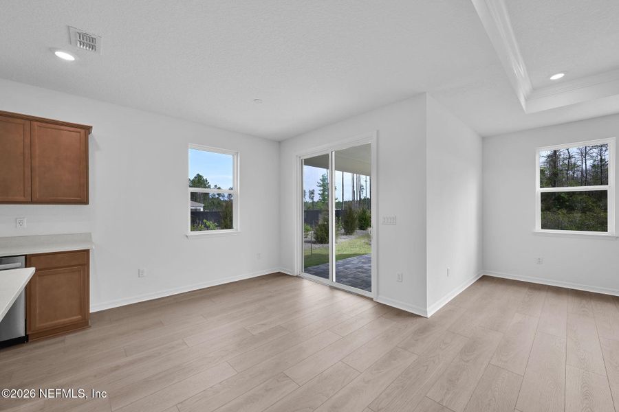 Spacious, unfurnished interior of a new home in Westerly Park at Wildlight, Yulee (Image 16).