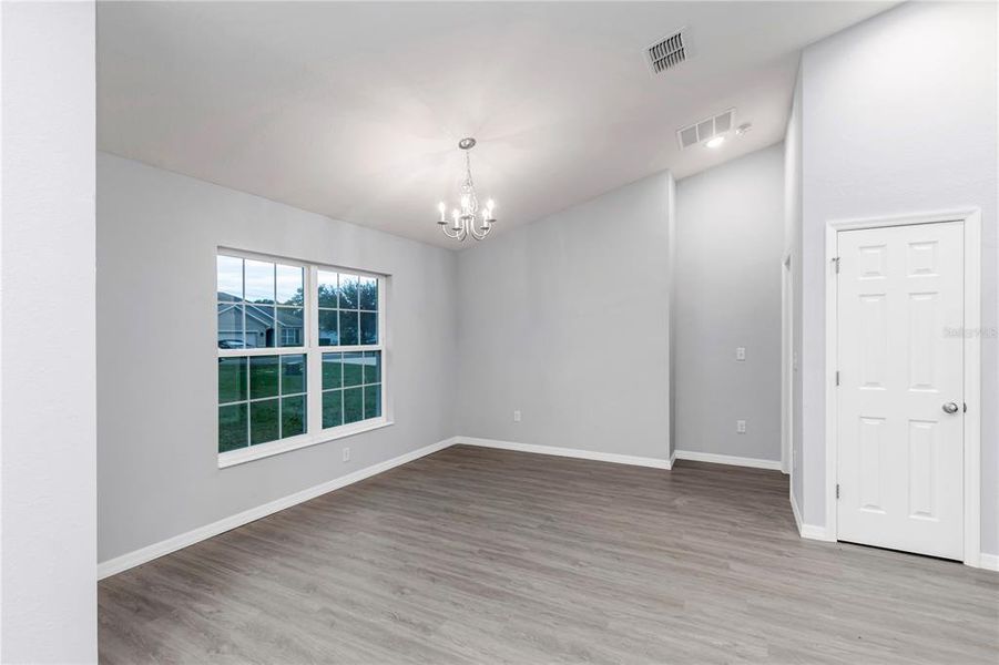 Spacious, unfurnished interior of a new home in , Ocala (Image 23).