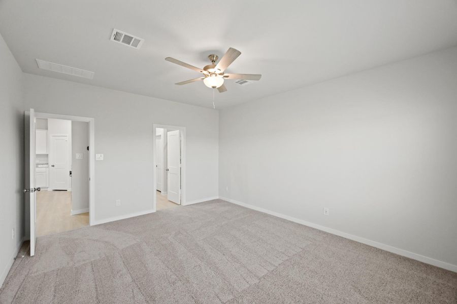 Spacious, unfurnished interior of a new home in Lonestar Collection at Paloma at Sanford Farms, Waller (Image 26). Spacious, unfurnished interior of a new home in Lonestar Collection at Paloma at Sanford Farms, Waller (Image 26).