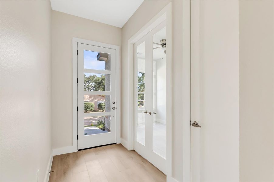 Spacious, unfurnished interior of a new home in , Conroe (Image 18).