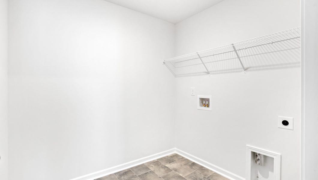 Spacious, unfurnished interior of a new home in Harrier Point, Woodruff (Image 24).