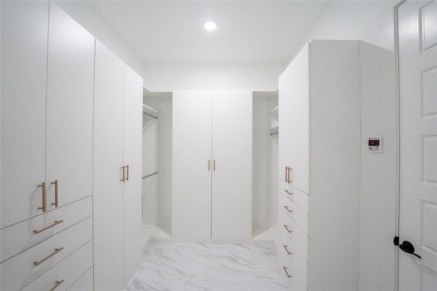 Image 35 of a home in .