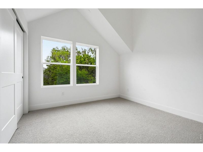 Spacious, unfurnished interior of a new home in , Golden (Image 22).