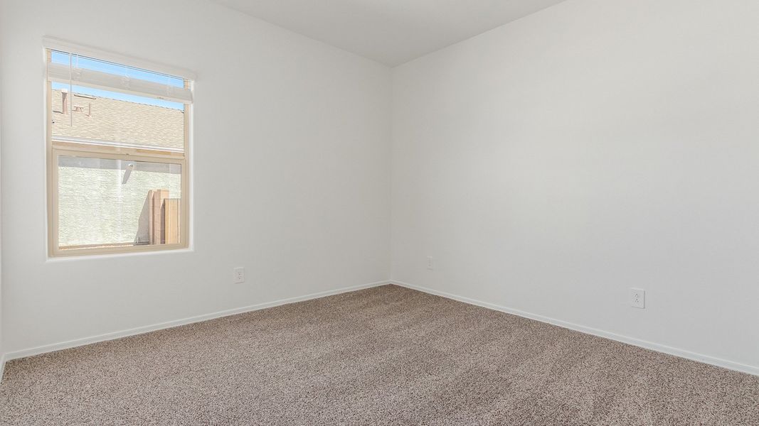 Spacious, unfurnished interior of a new home in Sycamore Vista, Vail (Image 18).