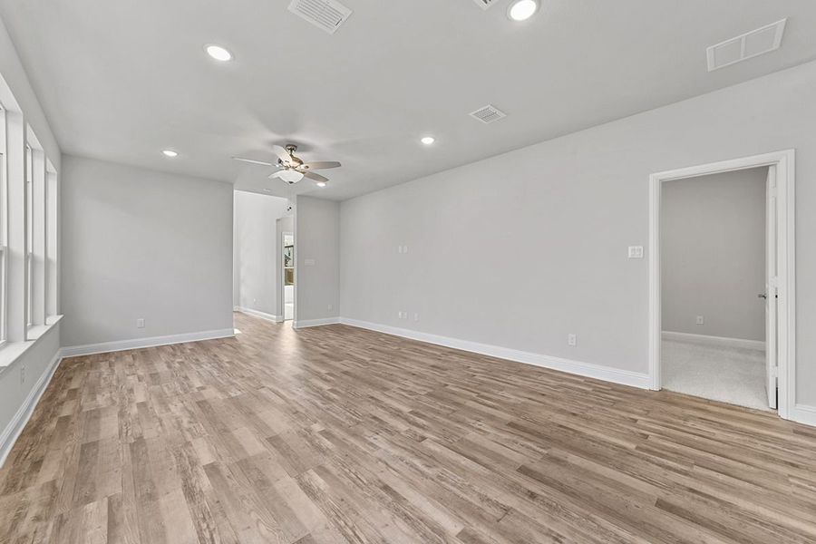 Image 8 of a home in Symmetry 37s.