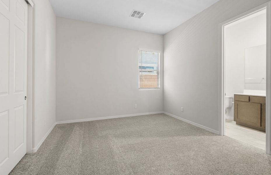 Spacious, unfurnished interior of a new home in Visara, Surprise (Image 20).