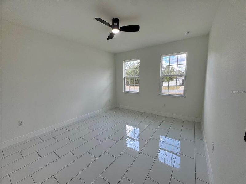 Spacious, unfurnished interior of a new home in , Ocala (Image 21).