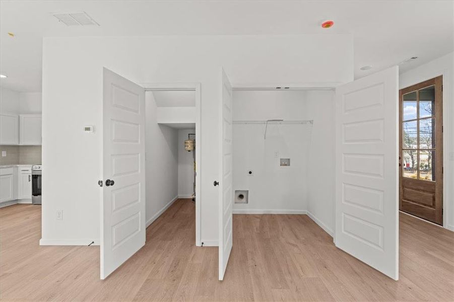 Spacious, unfurnished interior of a new home in , Carrollton (Image 10).