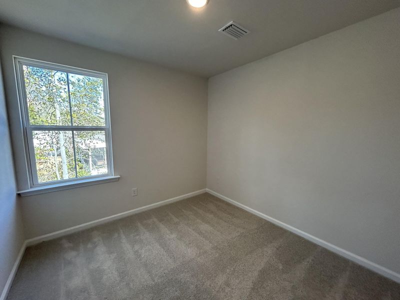 Spacious, unfurnished interior of a new home in , Summerville (Image 27).