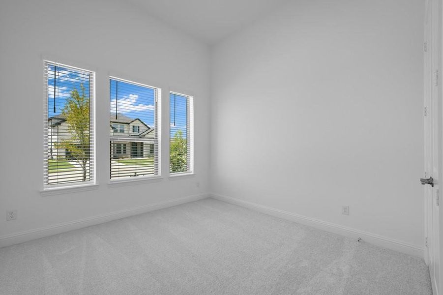 Spacious, unfurnished interior of a new home in South Oak 60s, Lakewood Village (Image 27).