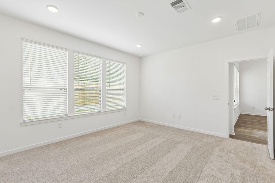 Spacious, unfurnished interior of a new home in Mavera, Conroe (Image 26). Spacious, unfurnished interior of a new home in Mavera, Conroe (Image 26).