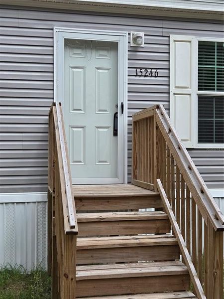 Exterior details and patio area of a home in , Spring Hill (Image 17).
