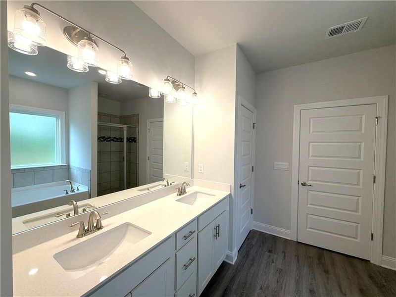 Furnished interior view inside a new home in Tuscany Hills, Douglasville (Image 10).