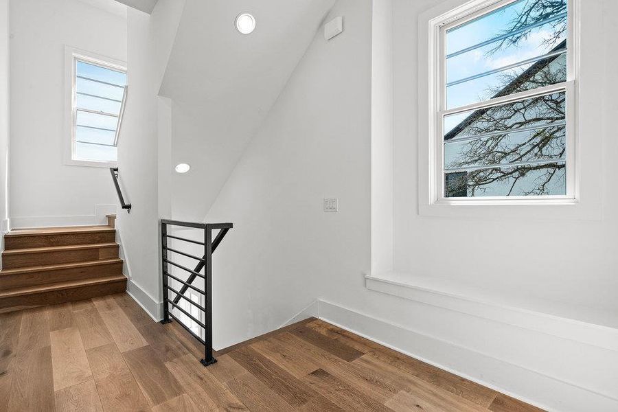 Spacious, unfurnished interior of a new home in Spyglass, Austin (Image 23).