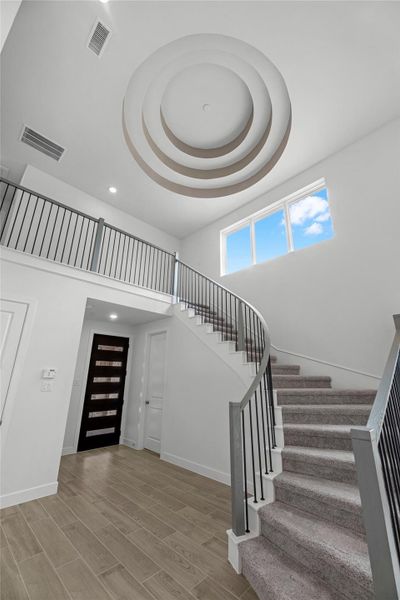 Representative image. Features, selections and colors may vary.