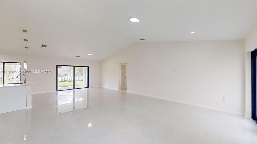 Spacious, unfurnished interior of a new home in , Cape Coral (Image 20). Spacious, unfurnished interior of a new home in , Cape Coral (Image 20).