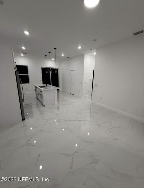 Image 10 of a home in .