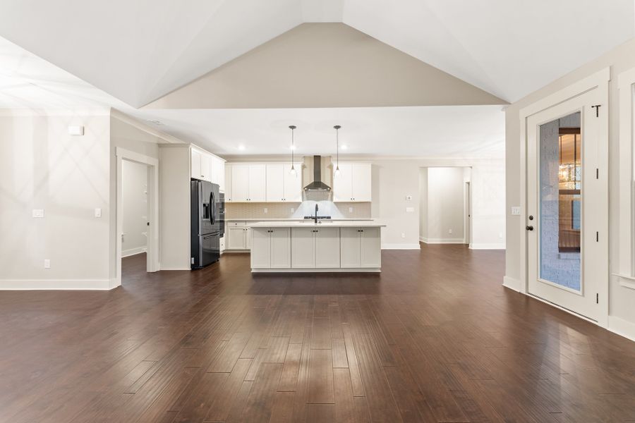 Representative unfurnished interior of a home built from the Claire by Hunter Quinn Homes in Walker's Pointe, Anderson (Image 9).