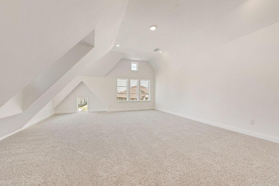 Spacious, unfurnished interior of a new home in South Pointe, Mansfield (Image 29).