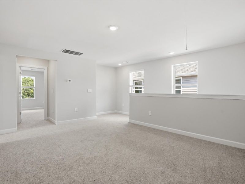 Spacious, unfurnished interior of a new home in Village at White Pine, Pendleton (Image 15). Spacious, unfurnished interior of a new home in Village at White Pine, Pendleton (Image 15).