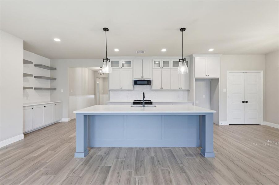 Furnished interior view inside a new home in , Saginaw (Image 10).