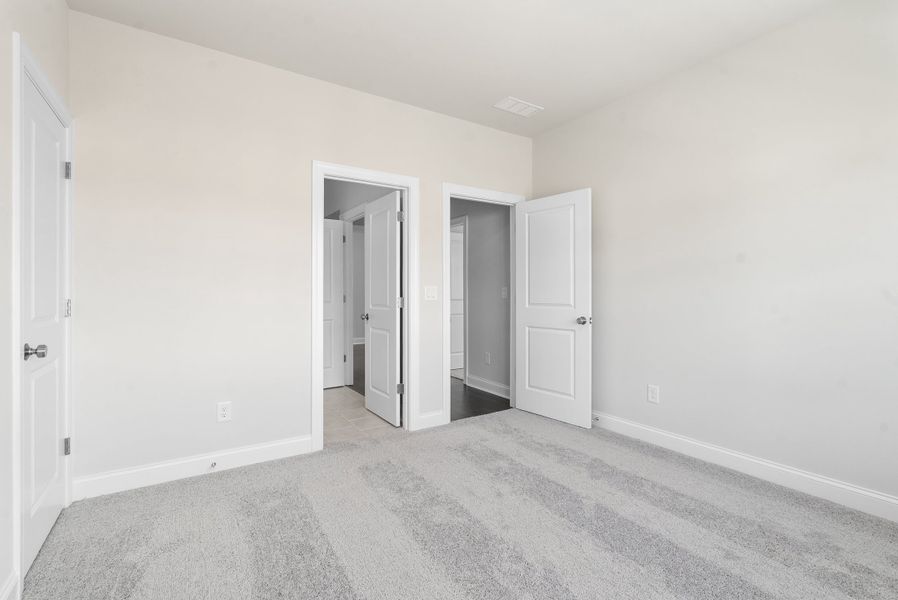 Representative unfurnished interior of a home built from the The Caplin by The Providence Group in Aberdeen, Hoschton (Image 34).