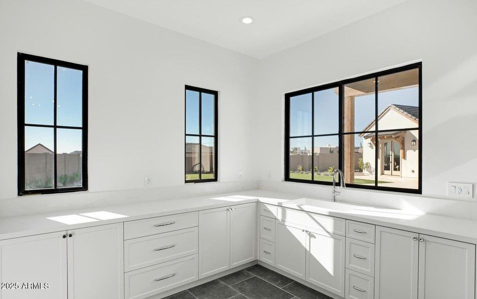 20230922043534050147000000-o 20230922043534050147000000-o