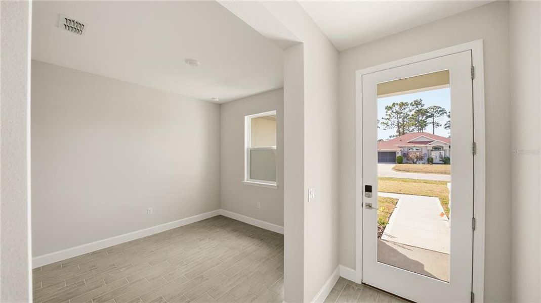 Spacious, unfurnished interior of a new home in , Palm Coast (Image 22).