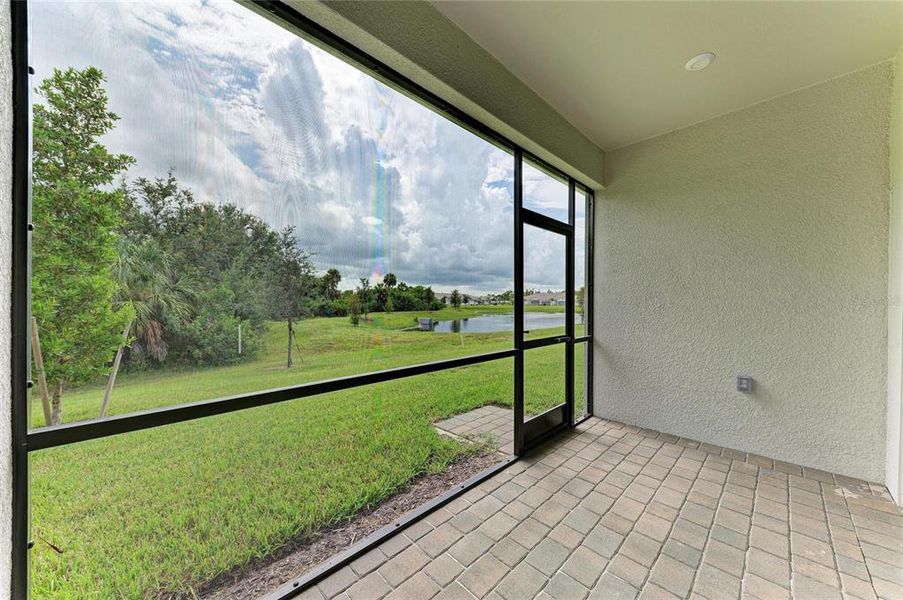 Exterior details and patio area of a home in Wellen Park, Venice (Image 31).