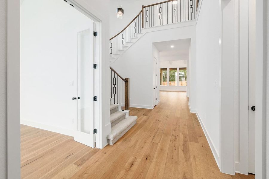 Spacious, unfurnished interior of a new home in Parkside On The River, Georgetown (Image 19).