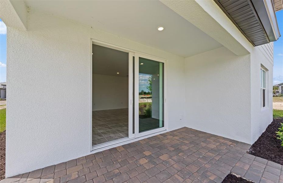 Exterior details and patio area of a home in Lakespur Wellen Park, Venice (Image 3). Exterior details and patio area of a home in Lakespur Wellen Park, Venice (Image 3).