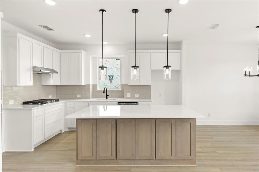 11. 937 Gold Finch - Kitchen