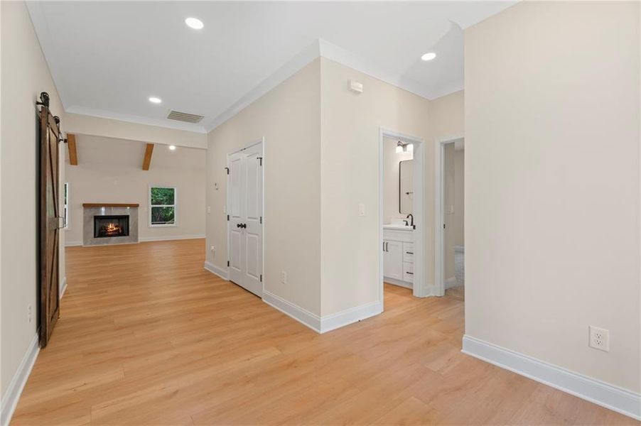Spacious, unfurnished interior of a new home in , Jonesboro (Image 32).