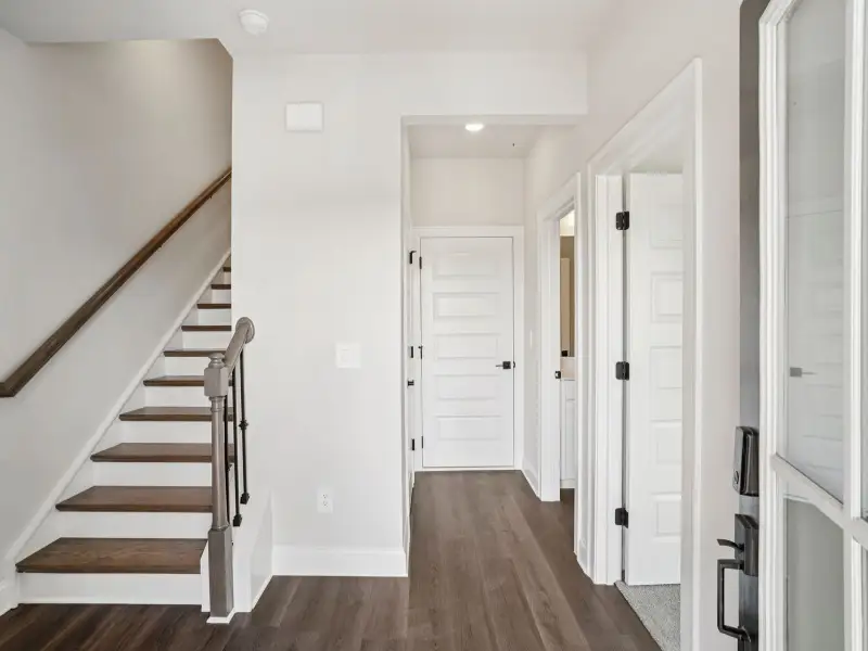 The Ashland floorplan with the Timeless Contrast Linen interior package. The Ashland floorplan with the Timeless Contrast Linen interior package.