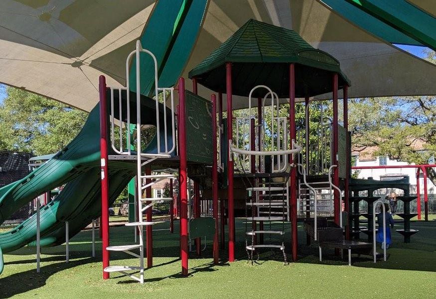 Community amenities in , Houston (Image 4).