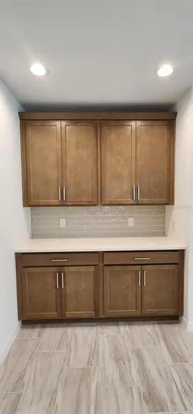 Furnished interior view inside a new home in , Davenport (Image 5).