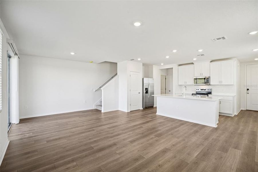 Spacious, unfurnished interior of a new home in , Lady Lake (Image 21).