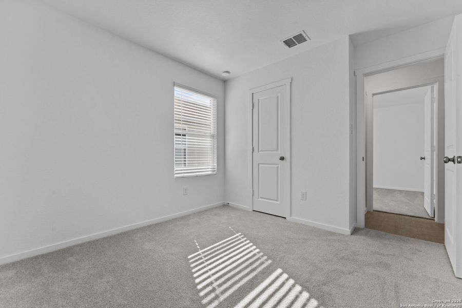 Spacious, unfurnished interior of a new home in Torian Village, San Antonio (Image 18).