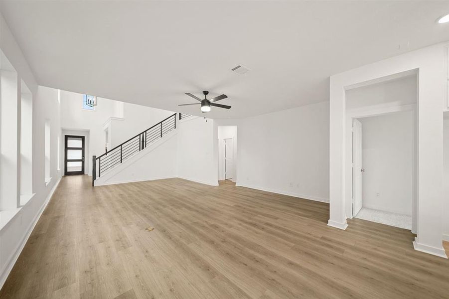 11211MidlandHawthornELLIA015 11211MidlandHawthornELLIA015