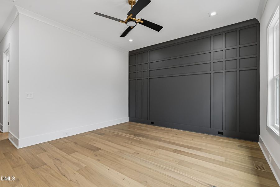 1st Flr Primary Suite