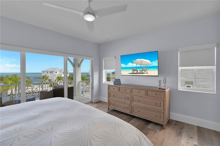 Furnished interior view inside a new home in , Marathon (Image 43).