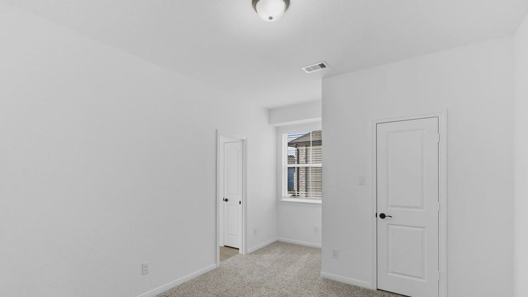 Spacious, unfurnished interior of a new home in Woodforest, Montgomery (Image 18).
