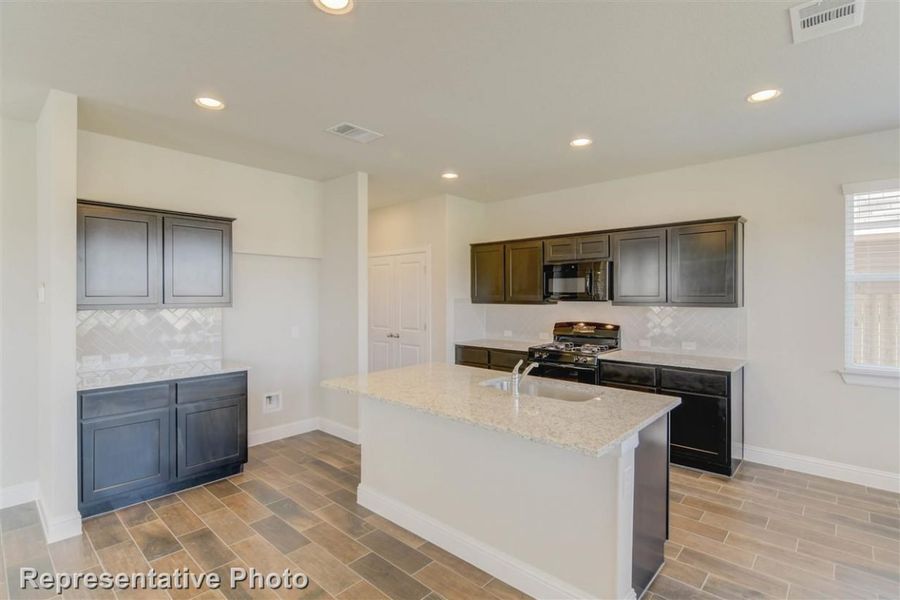Representative furnished interior of a home built from the Harvest Ridge 1782 by Brohn Homes in Harvest Ridge, Elgin (Image 6).