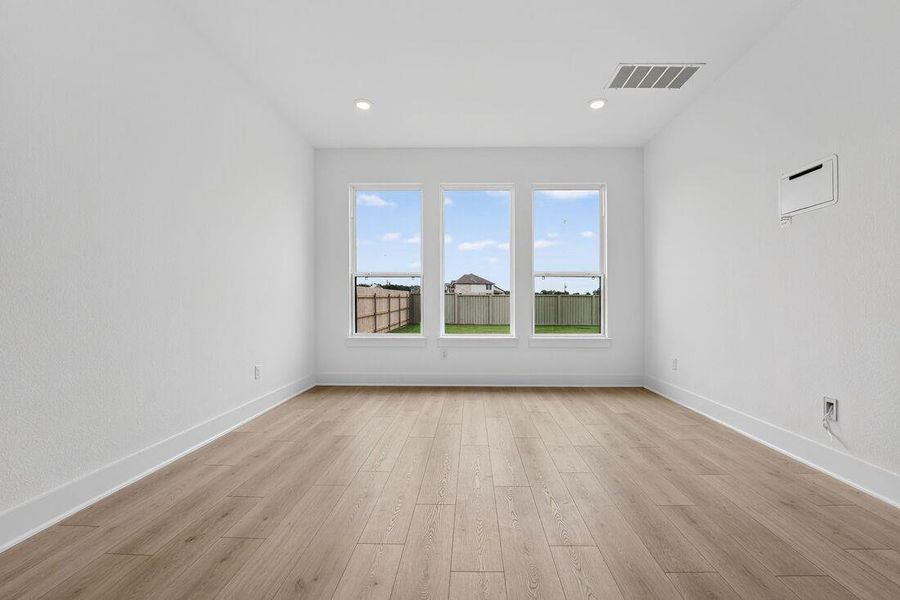201 Las Posas Drive ~ Ready Now