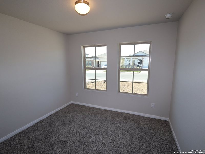 Spacious, unfurnished interior of a new home in Agave, San Antonio (Image 12).