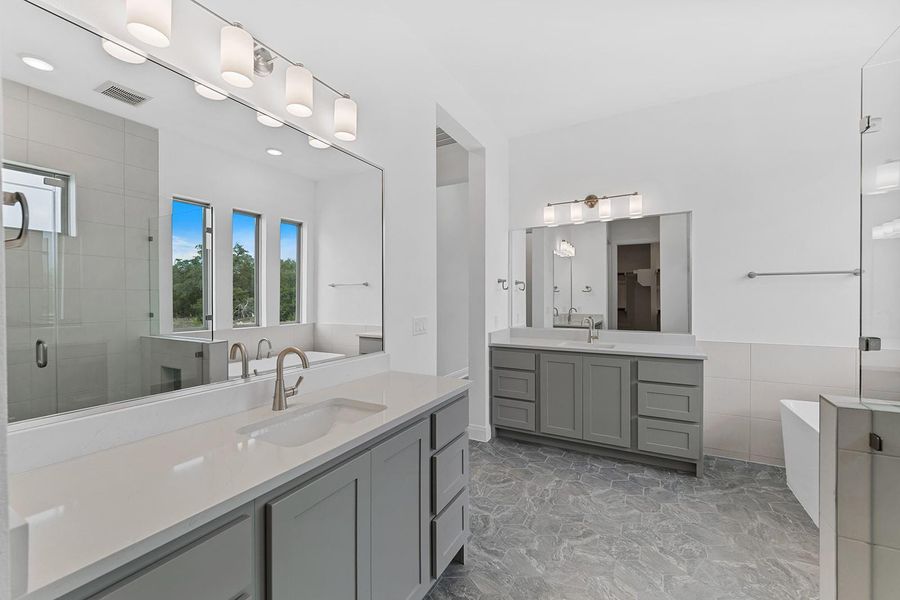 Furnished interior view inside a new home in Provence - 60', Austin (Image 10).