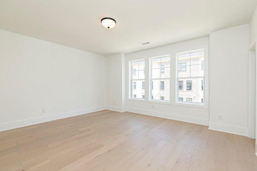 Spacious, unfurnished interior of a new home in , Atlanta (Image 17). Spacious, unfurnished interior of a new home in , Atlanta (Image 17).