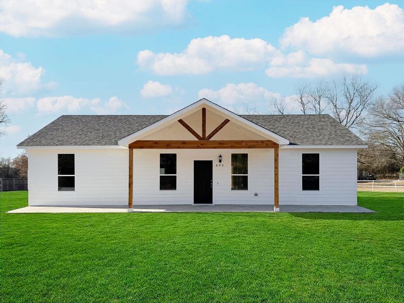 Exterior details and patio area of a home in , Emory (Image 19).